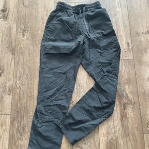Seer sucker Lululemon Pants